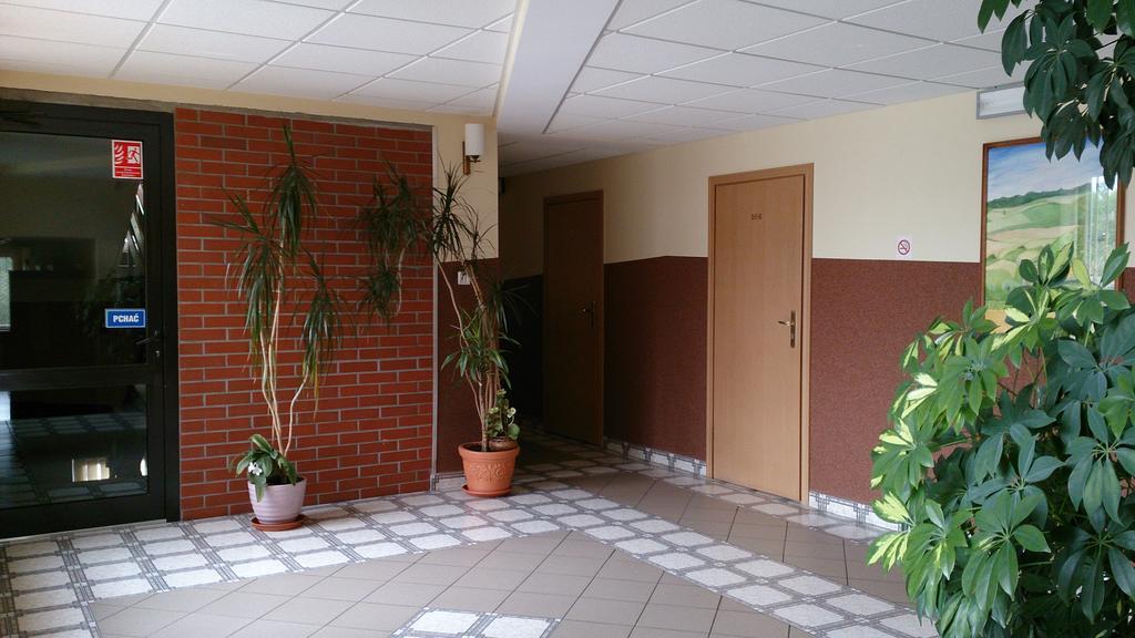 Hotel Dunajec Zglobice Exterior photo