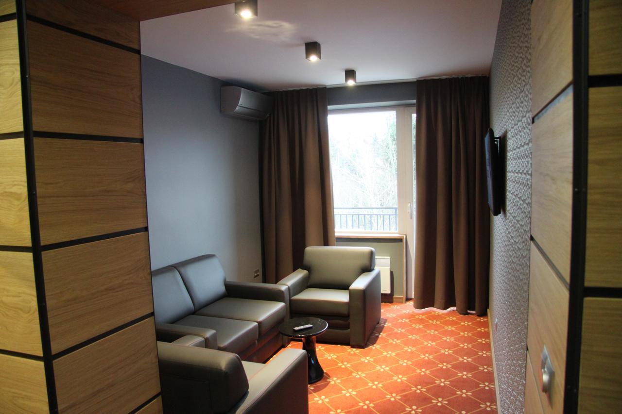 Hotel Dunajec Zglobice Exterior photo